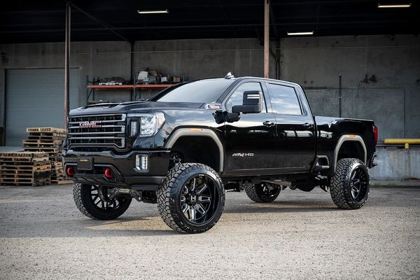 2020+ GM Truck 2500 (2WD/4WD, GAS &amp; DIESEL) | 7&quot; Premium Black Stainless Steel Lift Kit | 52456