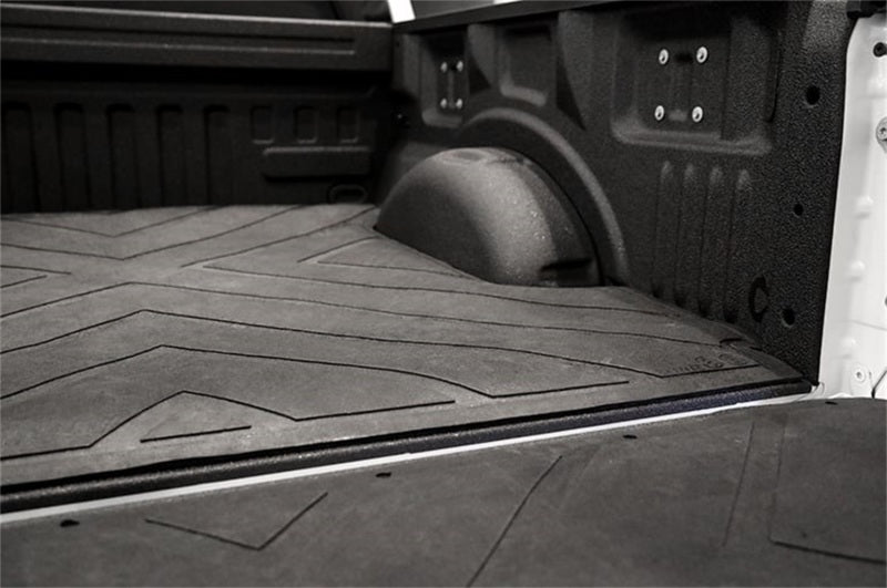 Deezee 19-23 Chevrolet Silverado Heavyweight Bed Mat - Custom Fit 5 1/2Ft Bed (X Pattern)