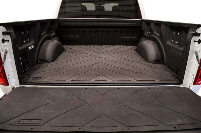 Deezee 17-23 Ford SuperDuty Heavyweight Bed Mat - Custom Fit 8Ft Bed (X Pattern)