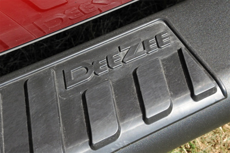 Deezee 99-23 Chevrolet/GMC/Dodge/Ford  Full Size Truck Tubes - 6In Oval - Black Steel (CrewCab)