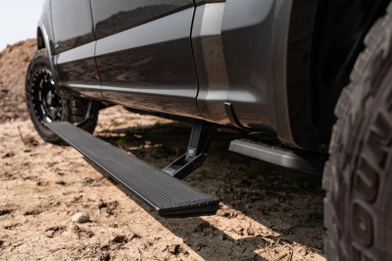 AMP Research 2018-23 Jeep Wrangler JL 4DR PowerStep Xtreme - Black (Incl OEM Style Illumination)